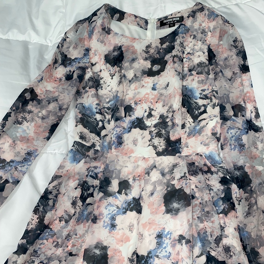 Like new, worn once, romper double lined.